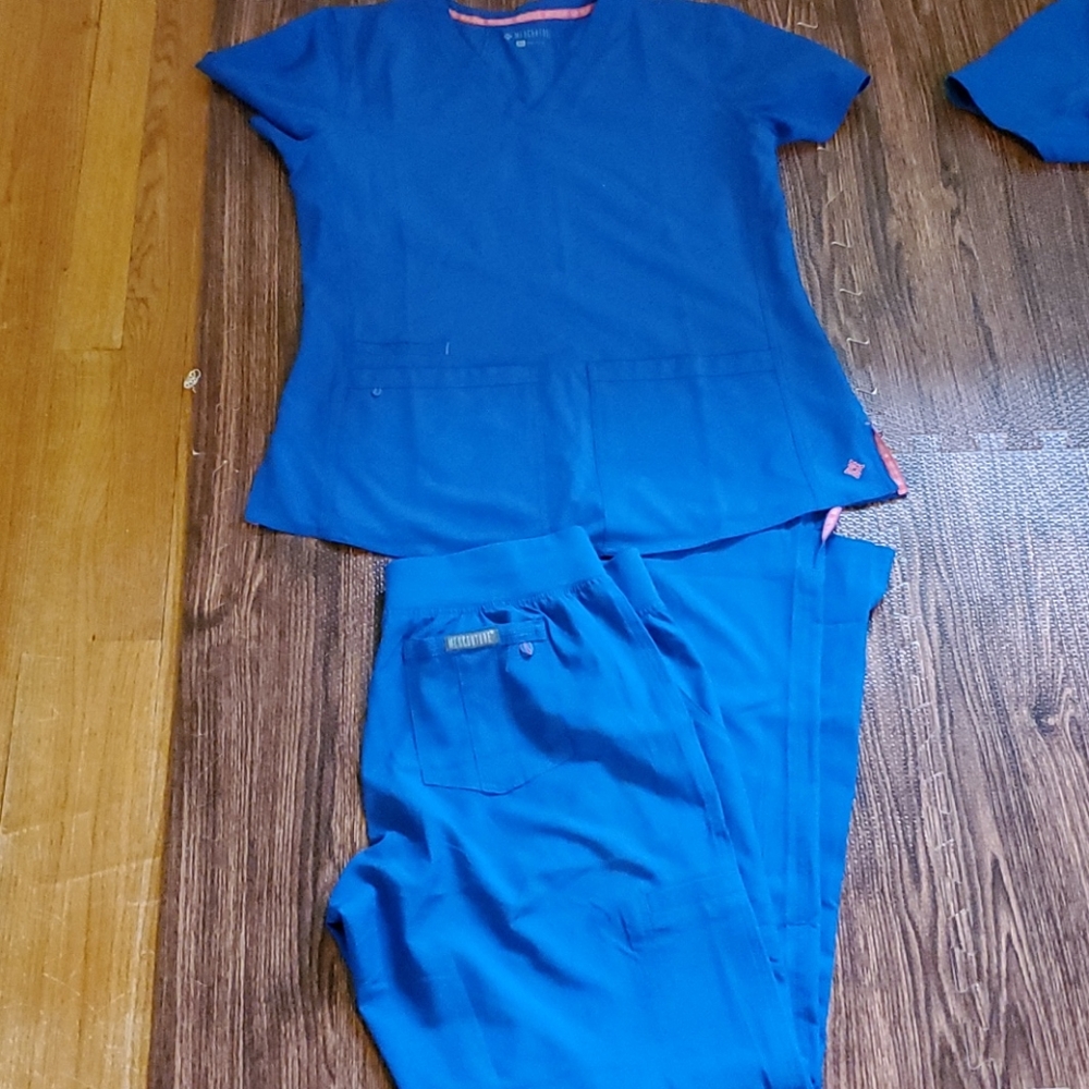 Medcouture medium scrubs royal blue